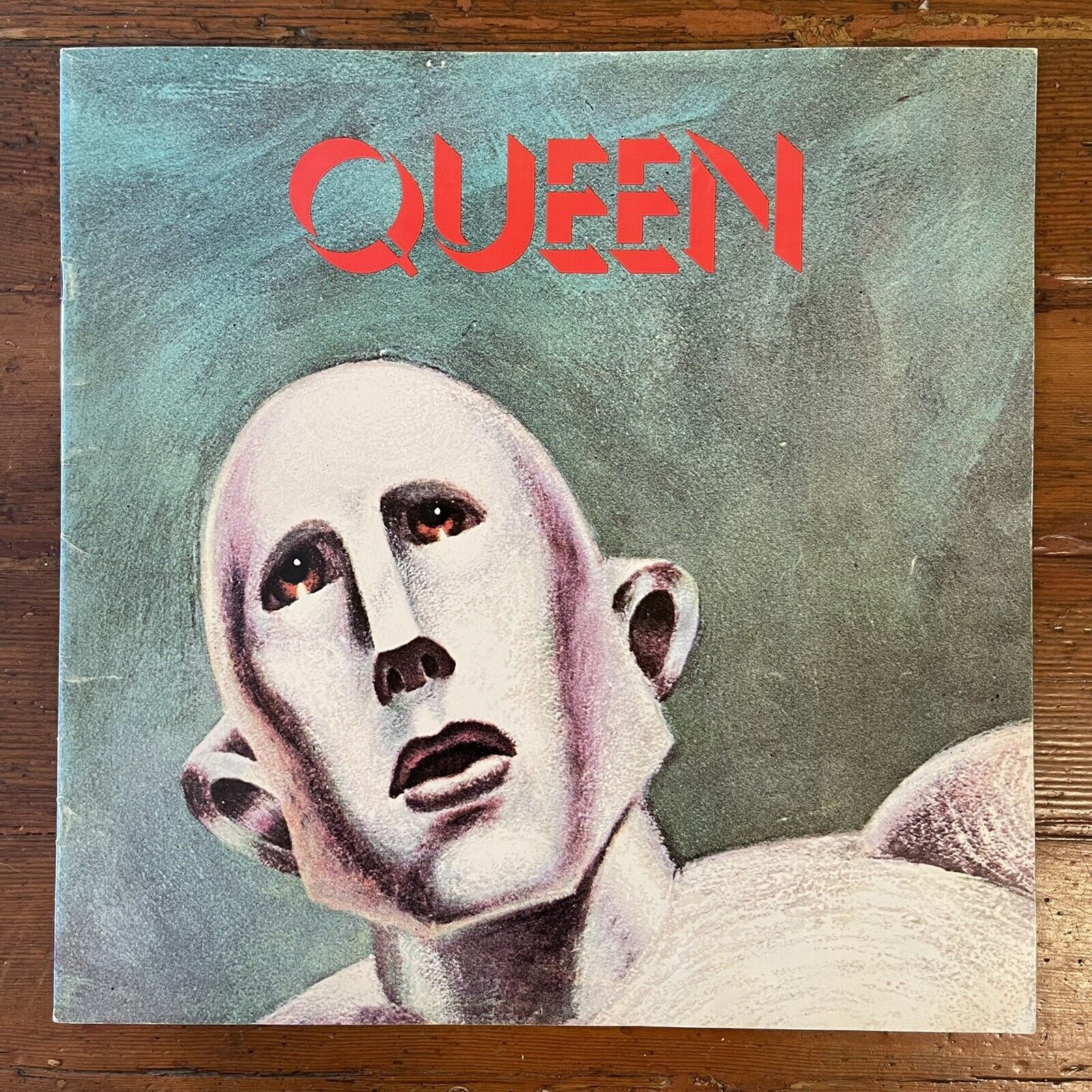 Queen 1977 Concert Tour Program Booklet Good Condition Kelly Freas Artwork Rare