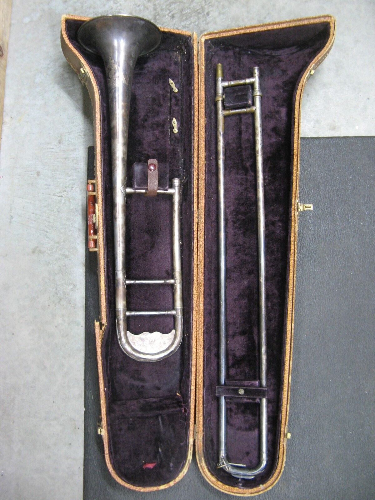 The Buescher Grand Trombone Model 38 Lp - 1925 - Case And Mouthpiece