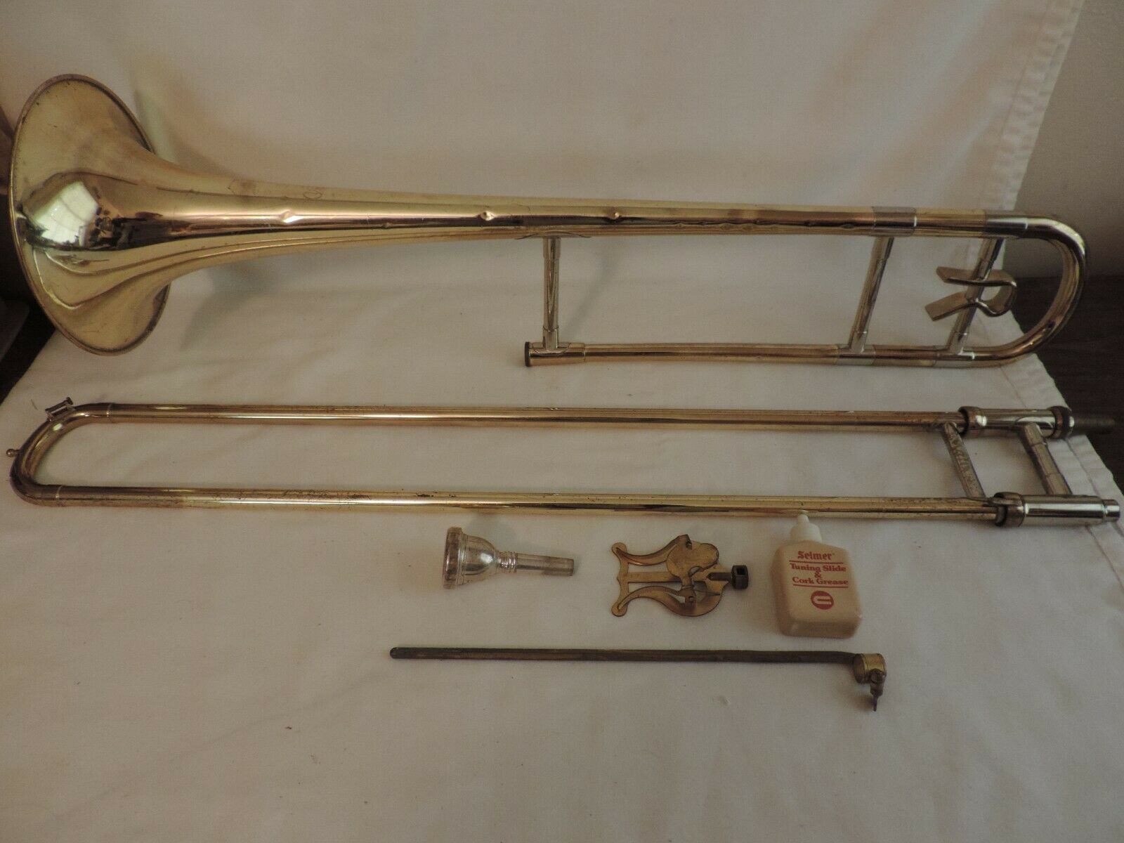 Reynolds Vintage Medalist Trombone #255160 W/ Case Bach Mouthpiece Music Holder