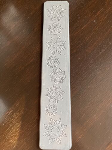 Stampin Up! Decorative Strip Northern Frost Dies Snowflakes